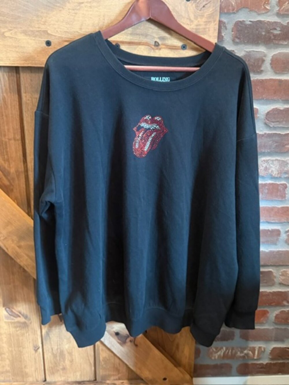 Torrid Rolling Stones Rhinestone Embellished Black Sweatshirt 2X Size 2 NWT